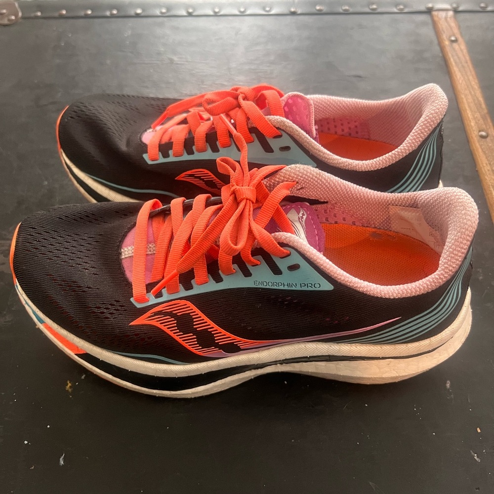 Saucony Endorphin Pro Running Shoes – Women’s 6.5